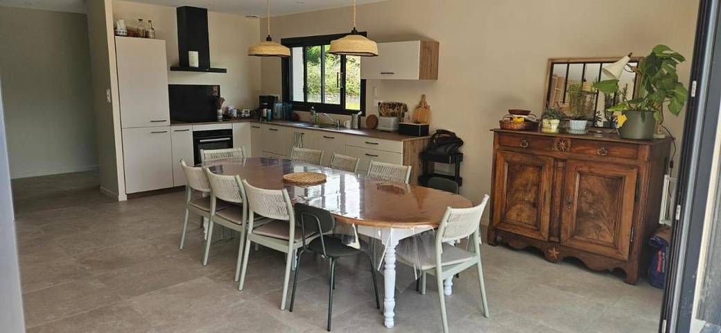 Location de vacances pour 10 personnes, avec vue ainsi que balcon et jardin à Chalmazel - 3