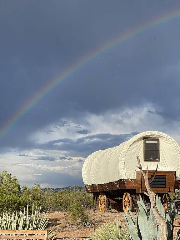 Rustic Wagon Getaway | Hot Tub/Stargazing/Views in Lake Montezuma, Coconino Nationalwald