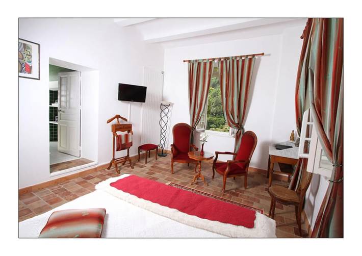 Gîte pour 2 personnes, avec jardin et bassin pour enfant, animaux acceptés à Vals-les-Bains - 3