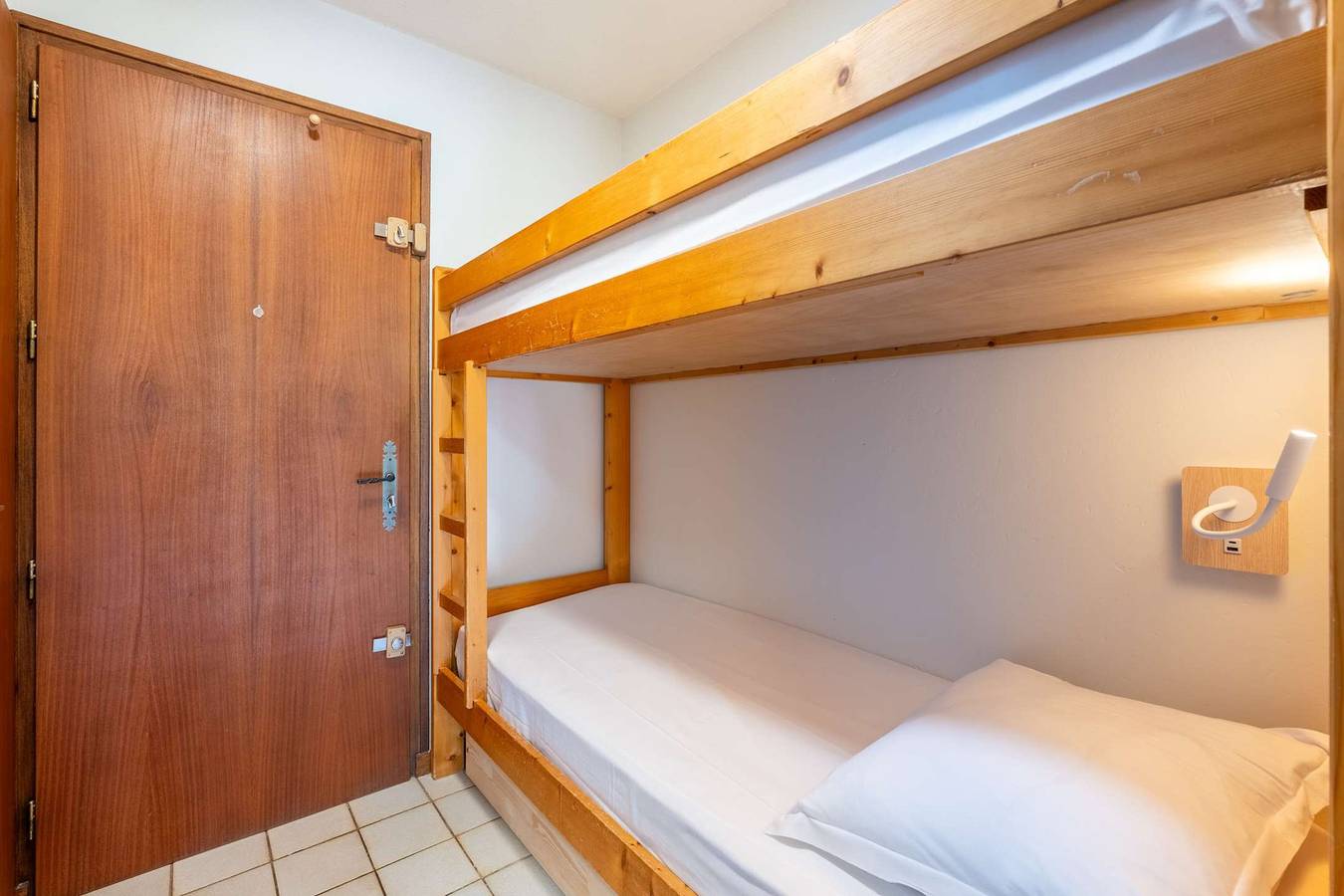 Entire holiday apartment, Champel A : Appartement lumineux, panorama alpin in Le Grand-Bornand, Annecy region