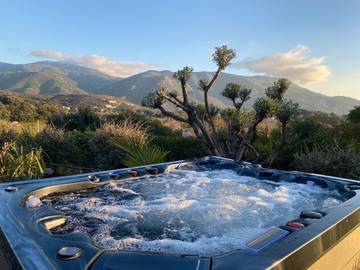 Cottage pour 5 personnes, avec jacuzzi et jardin, adapté aux familles à Peri