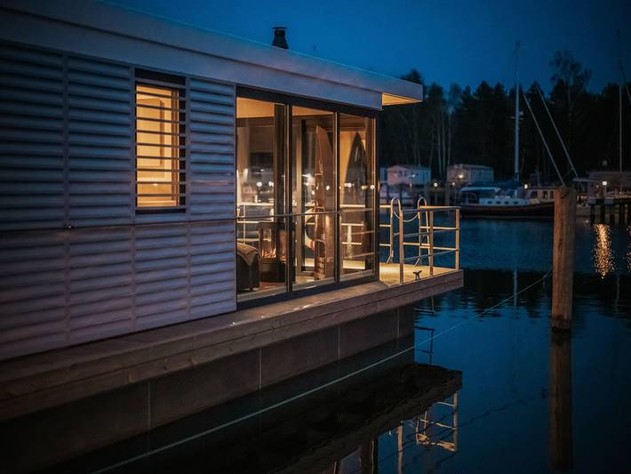 Hausboot für 4 Personen, mit Terrasse in Usedomer Norden
