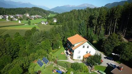 Vakantiewoning voor 4 Personen in Millstatt, Bezirk Spittal an der Drau, Afbeelding 2