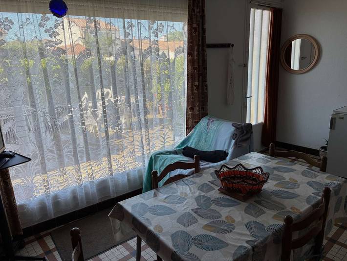 Gîte pour 2 personnes, avec terrasse et balcon/terrasse dans Sion-sur-l'Océan - 2