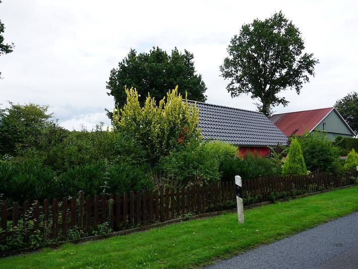 Ferienhaus für 4 Personen, mit Terrasse und Garten in Wiefelstede