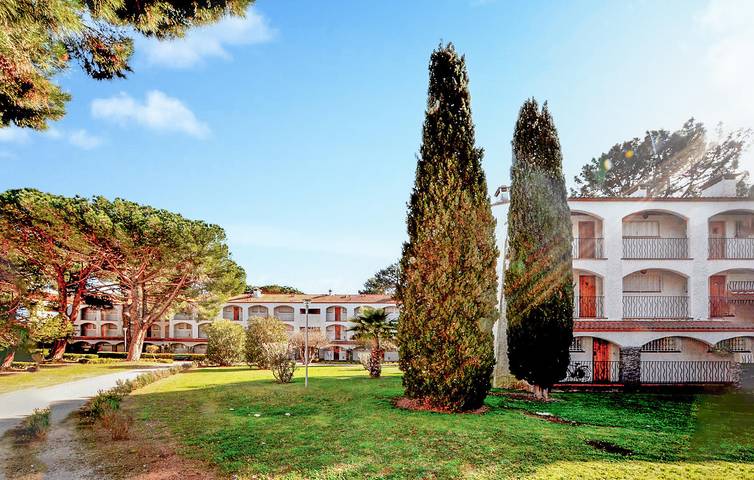 Gîte pour 4 personnes, avec terrasse et piscine dans Argeles-Plage - 2