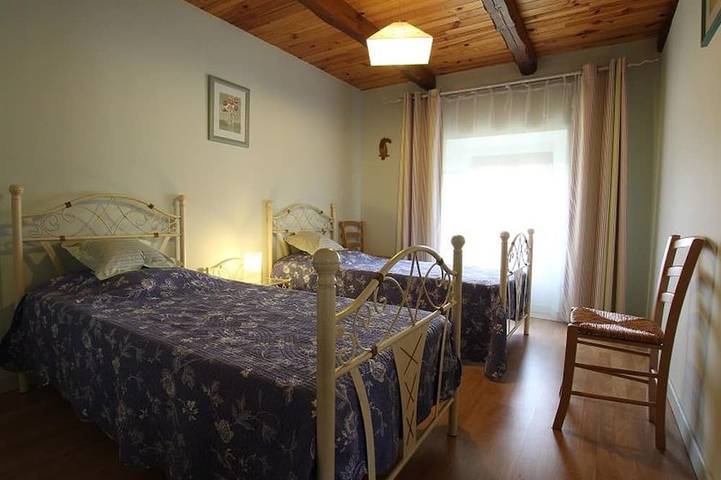 Gîte pour 6 personnes, avec jardin à Saugues - 4