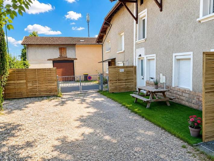 Gîte pour 7 personnes, avec Terrasse à Meximieux - 3