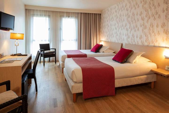 Hôtel pour 2 personnes, avec terrasse ainsi que sauna et vue, animaux acceptés à Quillan - 4