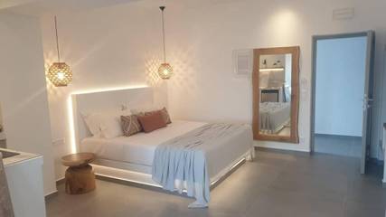 Gîte pour 2 personnes, avec jacuzzi et balcon dans Antiparos Ville