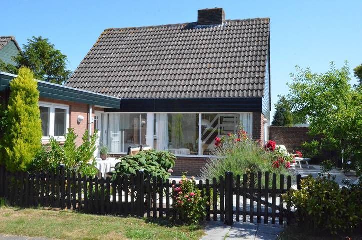 Ferienhaus für 6 Personen, mit Balkon/Terrasse und Terrasse sowie Garten in Noordwijkerhout