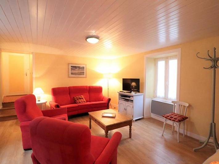 Location de vacances pour 8 personnes, avec jardin dans Le Rouget-Pers - 3