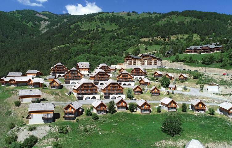 Gîte pour 2 personnes, avec piscine et sauna dans Pra-Loup (station de ski)