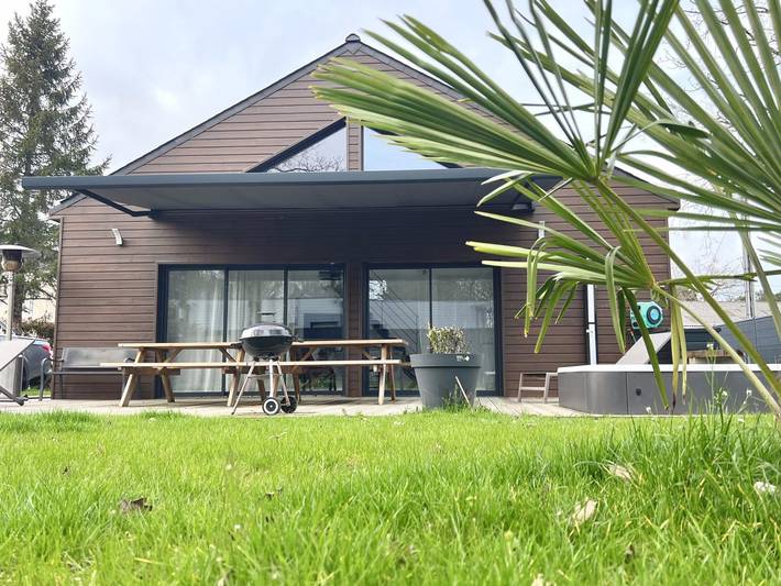 Gîte pour 6 personnes, avec jacuzzi ainsi que jardin et terrasse