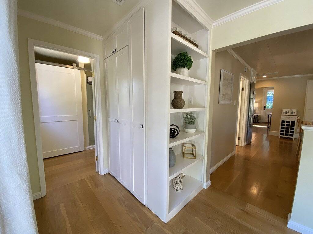 Charming Newcomb Cottage Downtown Sonoma in Sonoma, California North Coast