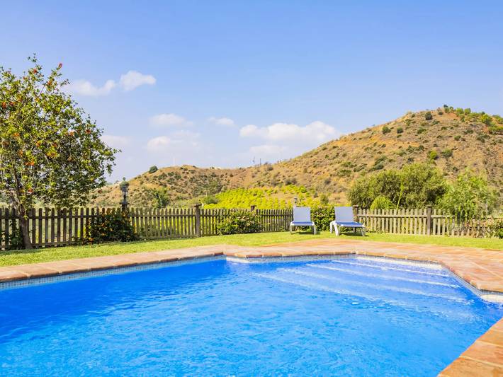 Casa rural para 8 personas, con jardín y piscina en Pizarra - 2