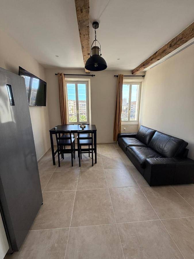Gîte pour 4 personnes, avec vue, animaux acceptés dans Office De Tourisme De Toulon