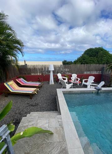 Gîte pour 8 personnes, avec piscine ainsi que terrasse et jardin, animaux acceptés sur l' Île de la Réunion