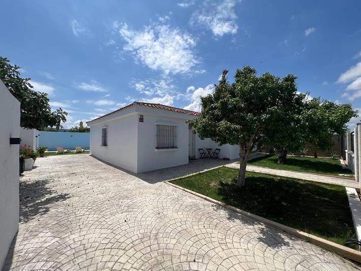 Casa rural para 10 personas, con Terraza y Jardín además de Piscina y Vistas al lago en Bornos - 2