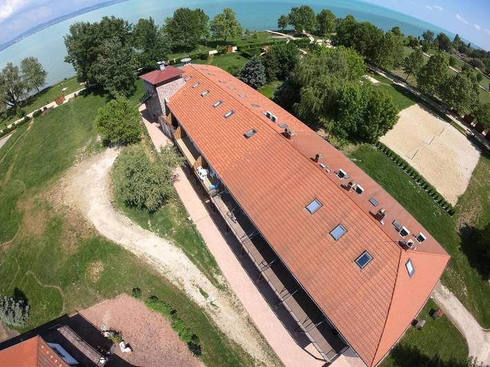 Ferienwohnung für 6 Personen, mit Seeblick und Garten sowie Ausblick in Zamardi - 2