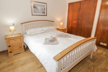 Log Cabin for 4 People in Betws-y-Coed, Conwy region, Photo 2