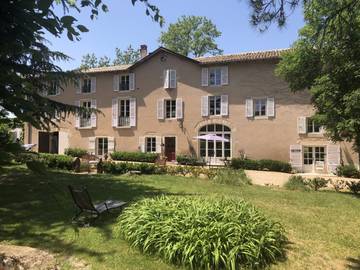 Chambre d’hôte pour 2 personnes, avec jardin à Pierreclos