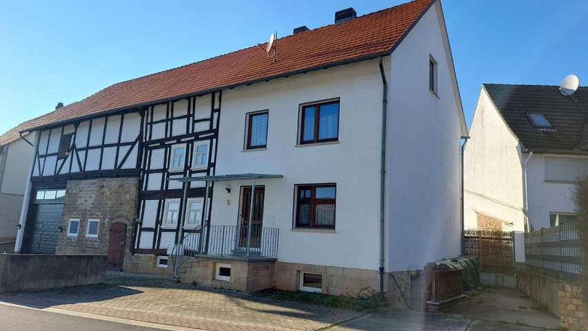 Ferienhaus für 6 Personen, mit Terrasse und Garten sowie Ausblick
