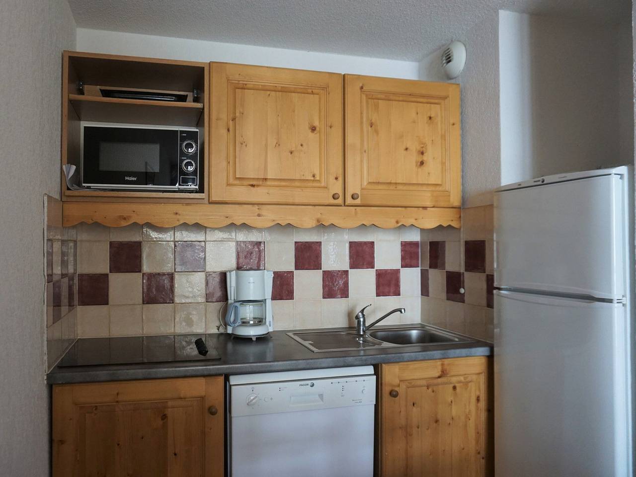 Apartamento entero, Orcières Merlette - Apartamento de 45m² para 6 personas, cerca de pistas y comercios. in Orcières, Parque Nacional de los Ecrins