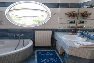 Villa for 6 People in Lesbos, Photo 4