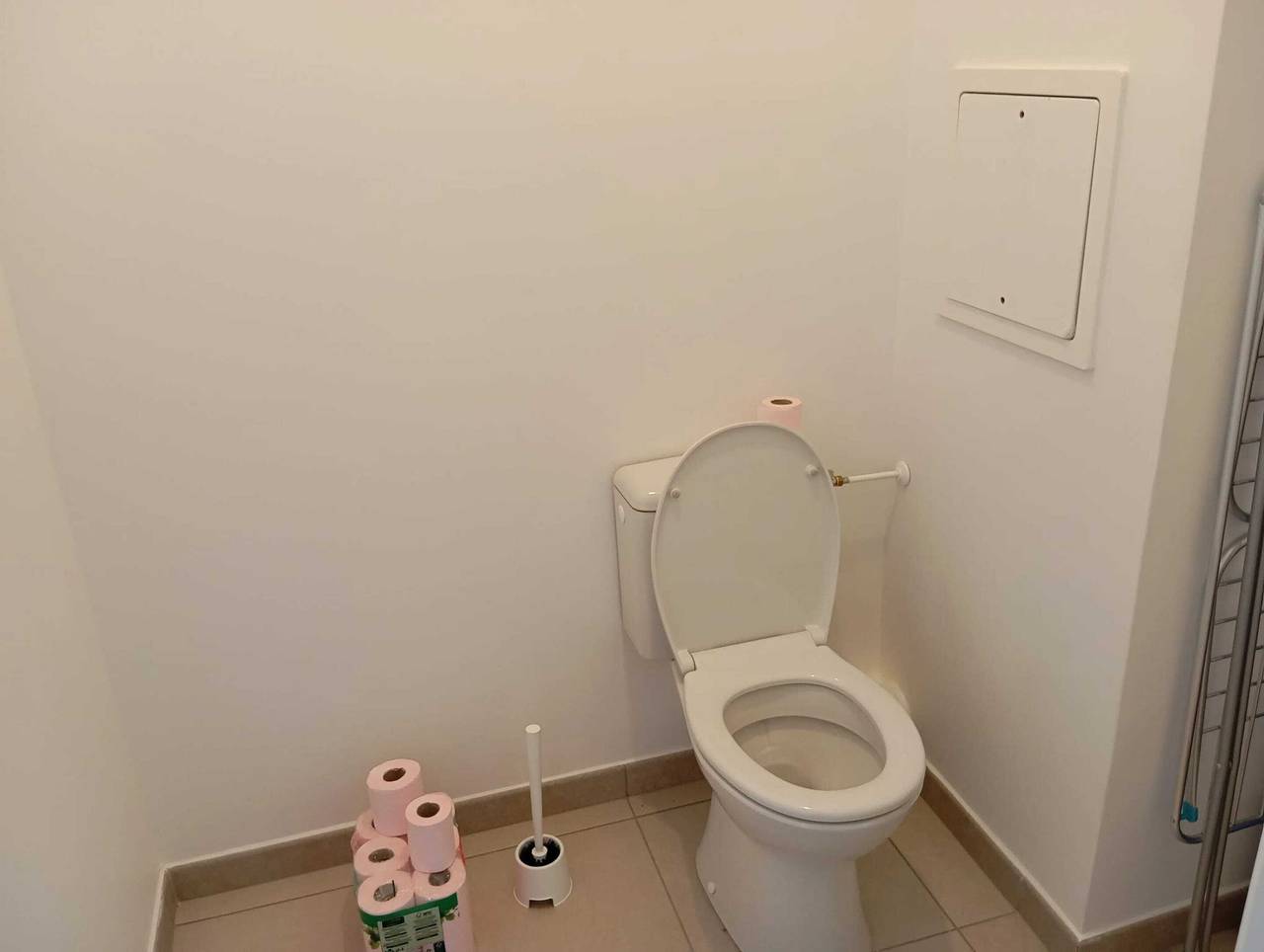 Appartement entier, Appartement confortable à Nanterre de 66 m² in Nanterre, Hauts-de-Seine