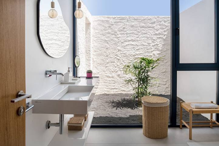 Taboire 3 by Buenavilla| Luxurious 3 bedroom villa for an exclusive holiday in Puerto Calero, Yaiza