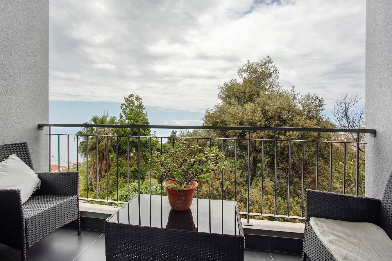 Ganze Wohnung, Ferienwohnung Costa Avila 2 mit Meerblick, Balkonen und Wlan in Pedra Mole (Madeira), Caniço