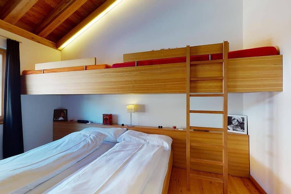 Ganze Wohnung, Grosse 3-½ Zimmermaisonette Wohnung im 2. in Corvatsch, Silvaplana