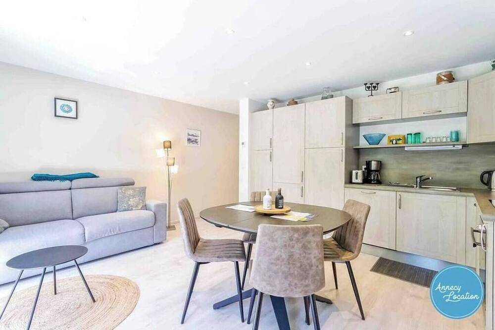 Apartamento entero, T2 Apartment - Résidence Rive Gauche in Menthon-Saint-Bernard, Región de Annecy