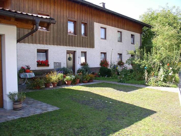 Ferienwohnung für 5 Personen, mit Garten in Grabenstätt