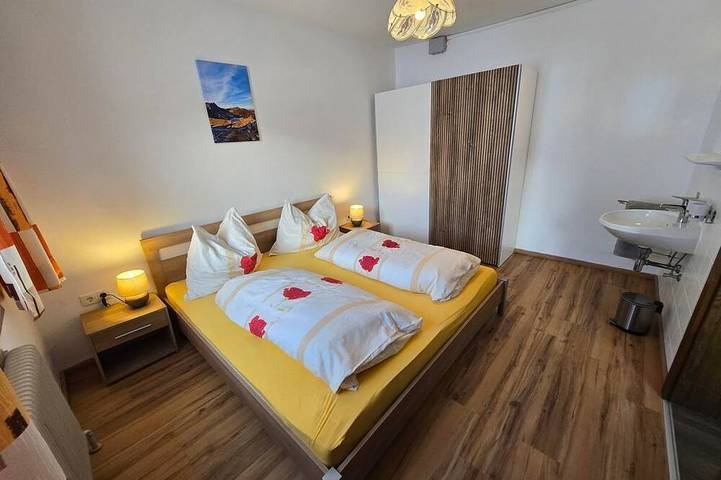 Ganze Wohnung, Ferienwohnung 2 - Ferienhaus Strickner in Stubaier Alpen, Obernberg am Brenner