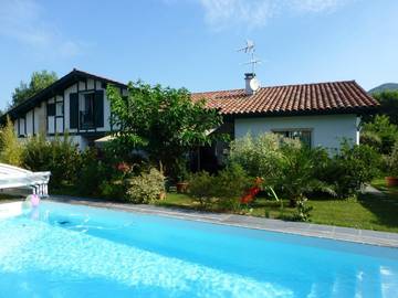 Chambre d’hôte pour 2 personnes, avec piscine et jardin en Pyrénées-Atlantiques