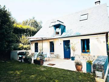 Gîte pour 7 personnes, avec jardin, adapté aux familles à Valmont