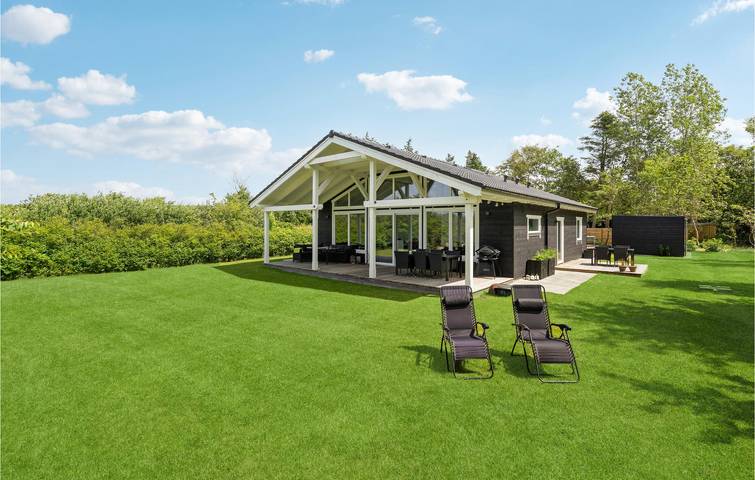 Ferienhaus für 10 Personen, mit Terrasse und Sauna in Serup Strand