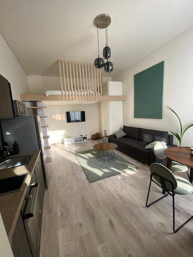 Ganze Wohnung, Apartment with Terrace in Pärnu, Region Pärnu