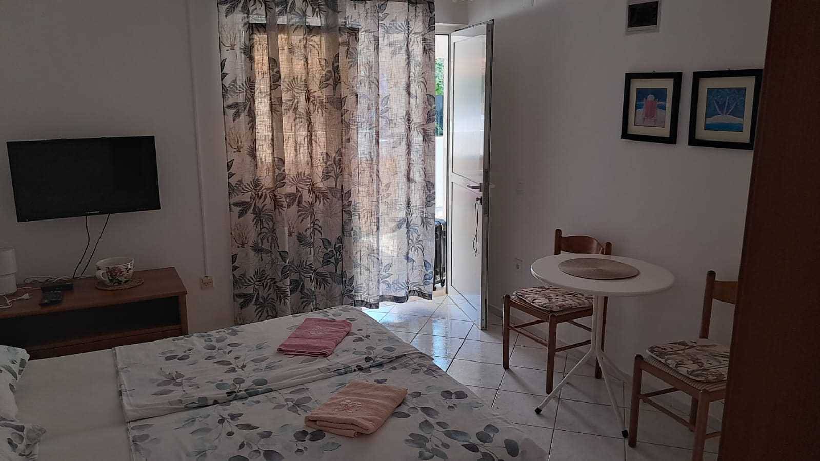 Ganze Wohnung, Budget-Friendly Studio Jelena Near the Sea in Vodice, Šibenik-Knin
