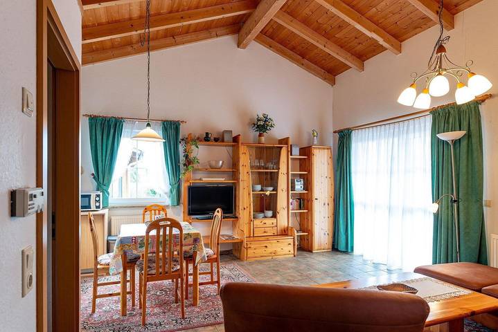 Ferienhaus für 5 Personen, mit Terrasse und Garten sowie Seeblick in Jabel - 4