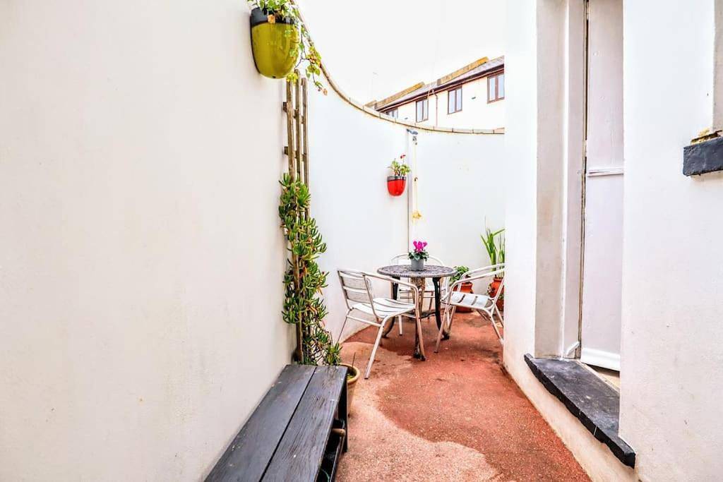 Cute Cottage 5 min walk from Cafés Station and Sea in Hastings, East Sussex