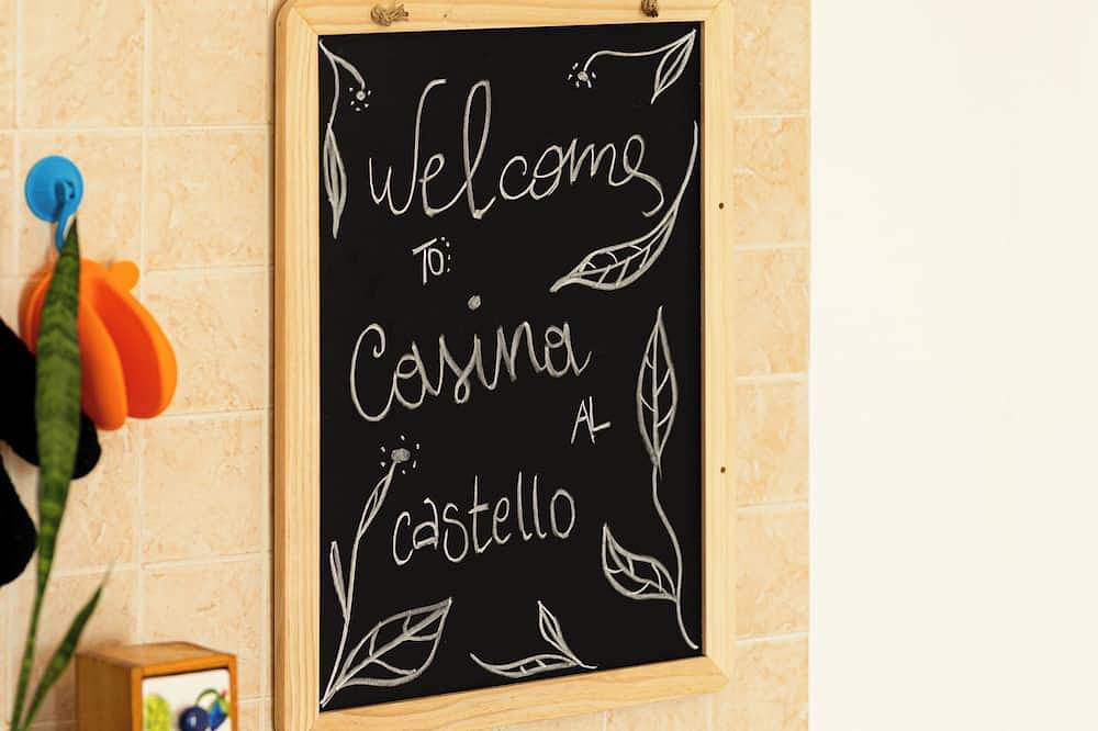 Casina al Castello: Peace and Relax in the Alta Murgia Near Castel Del Monte in Andria, Alta Murgia National Park
