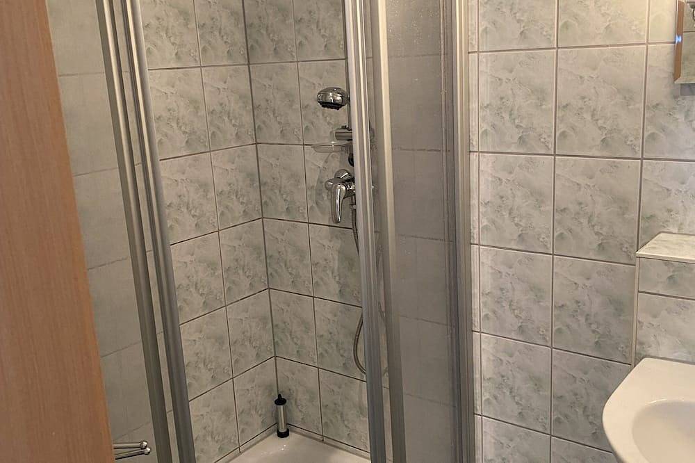 Ganze Wohnung, Ferienwohnung \"Hering\" & \"Sprotte\" in Klein Zicker, Mönchgut