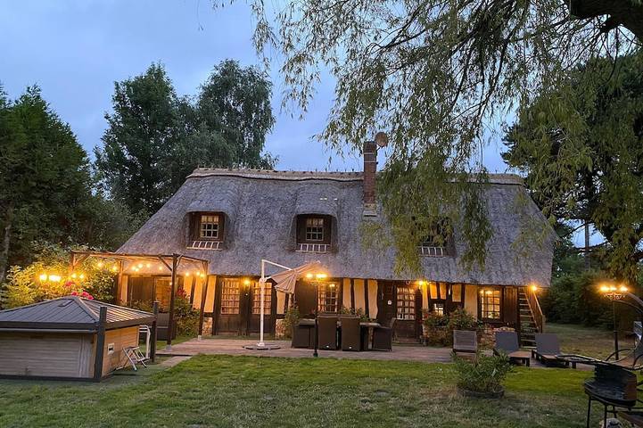 Location de vacances pour 7 personnes, avec Jacuzzi ainsi que Terrasse et Jardin à Saint-Philbert-sur-Risle