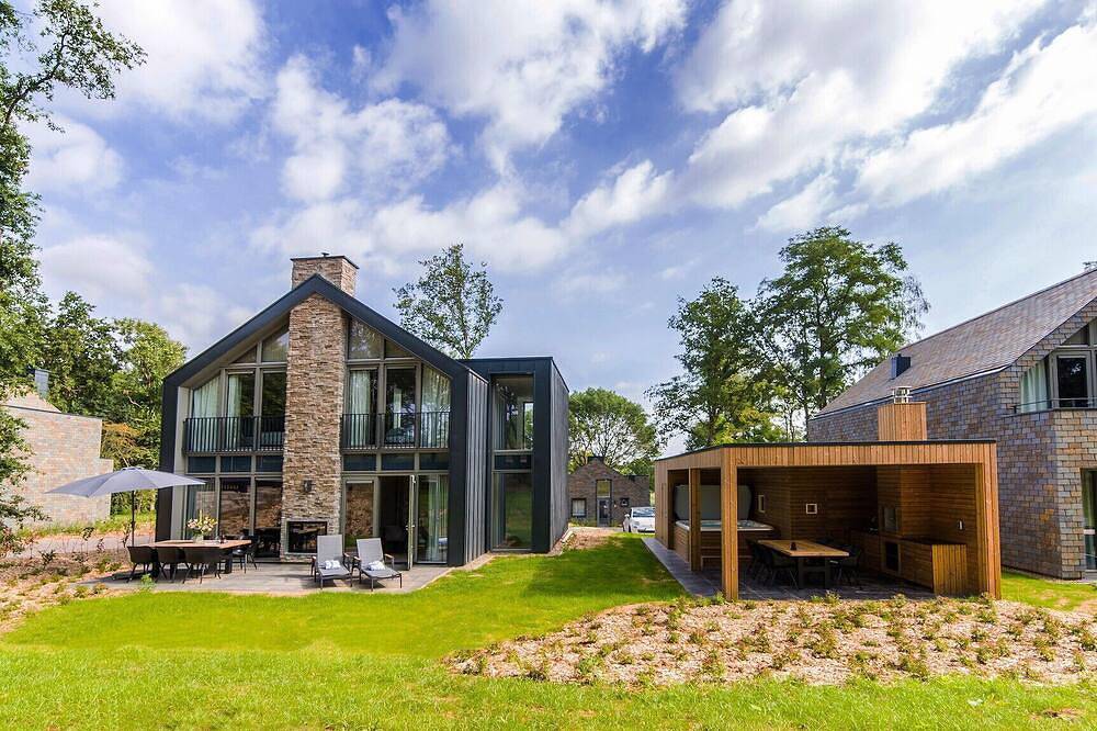 Hertogenvilla Wellness - 3 bedrooms / 3 bathrooms in Maastricht, Hoge Kempen