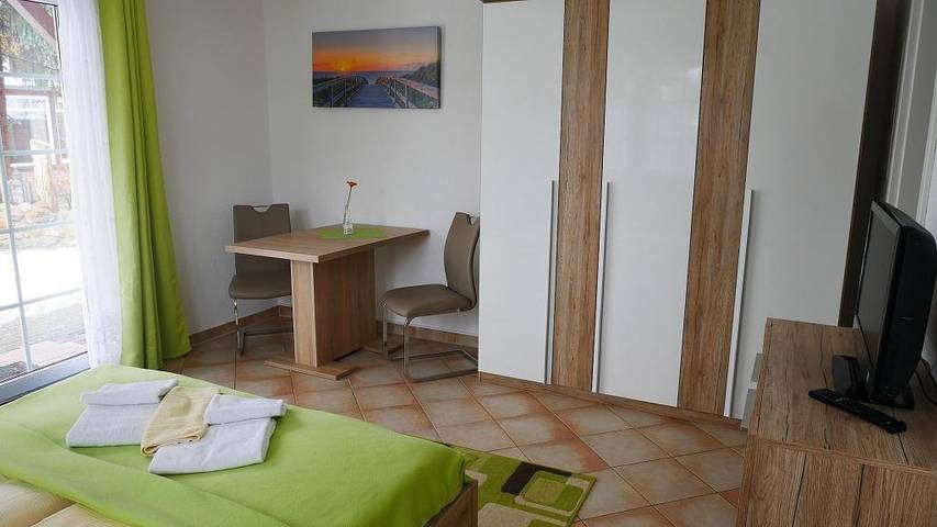 Ferienwohnung für 2 Personen, mit Terrasse und Garten, mit Haustier in Prerow - 3