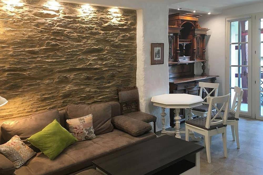 Ganze Wohnung, 2-Bett-Ferienwohnung Eltztal - Ferienhaus Astorius in Monreal, Osteifel