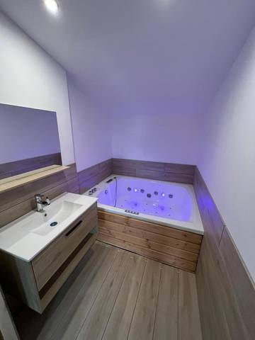 Gîte pour 5 personnes, avec jacuzzi et terrasse à Serdinya
